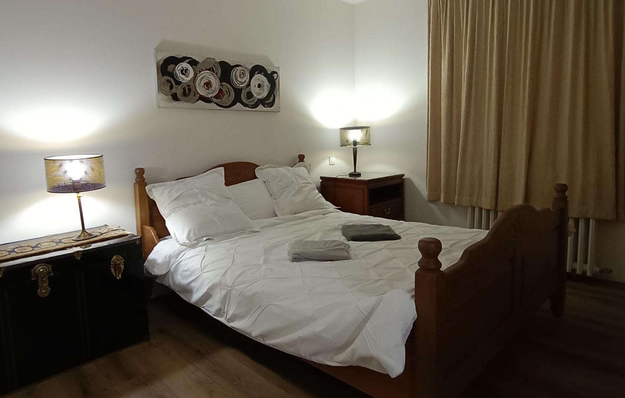 Grand Appartement, 2 Chambres Et Jardin نيم المظهر الخارجي الصورة